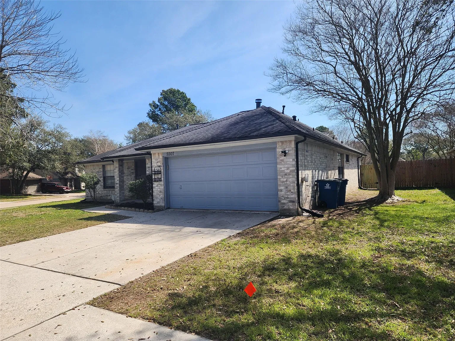 4 bed, 2.0 bath, 1808 sqft, $2,150 — Photo 2