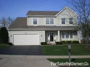 804 Red Barn Ln, Elgin, IL 60124