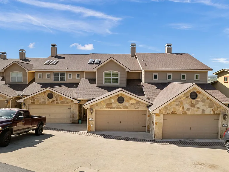 970 Parkview Dr — Photo 33