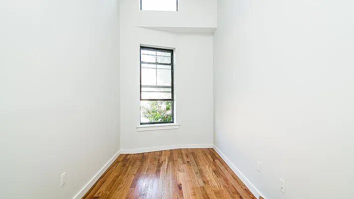 Rented by Nooklyn NYC LLC | media 20