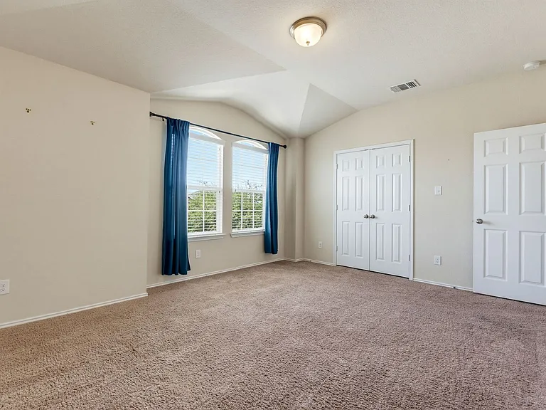 9701 Raeburn Ct — Photo 13