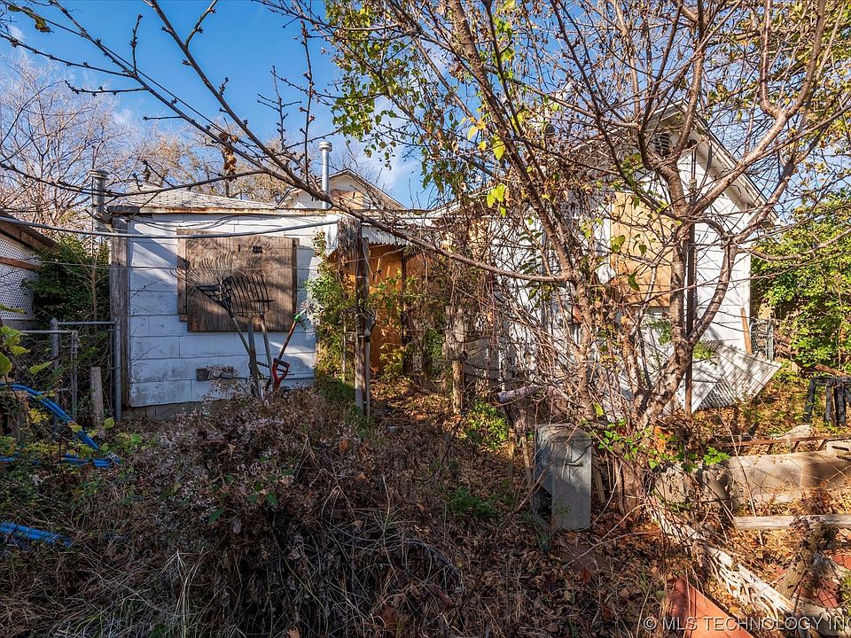 2nd image of 1520 S Oak Ave
