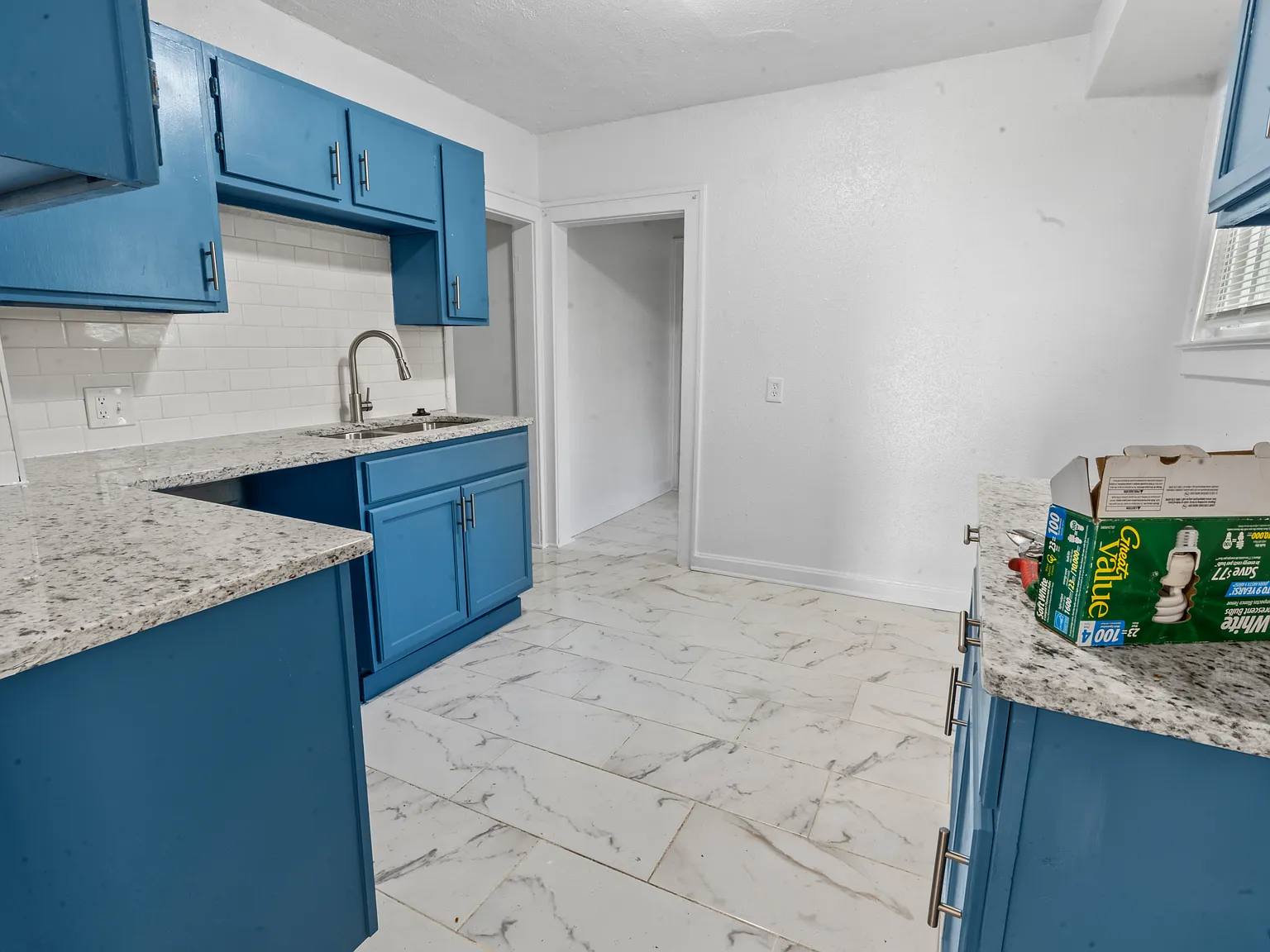 5 bed, 1712 sqft, $1,950 — Photo 3