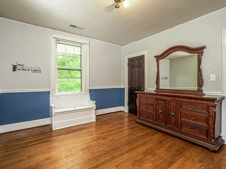 340 W End Blvd — Photo 17