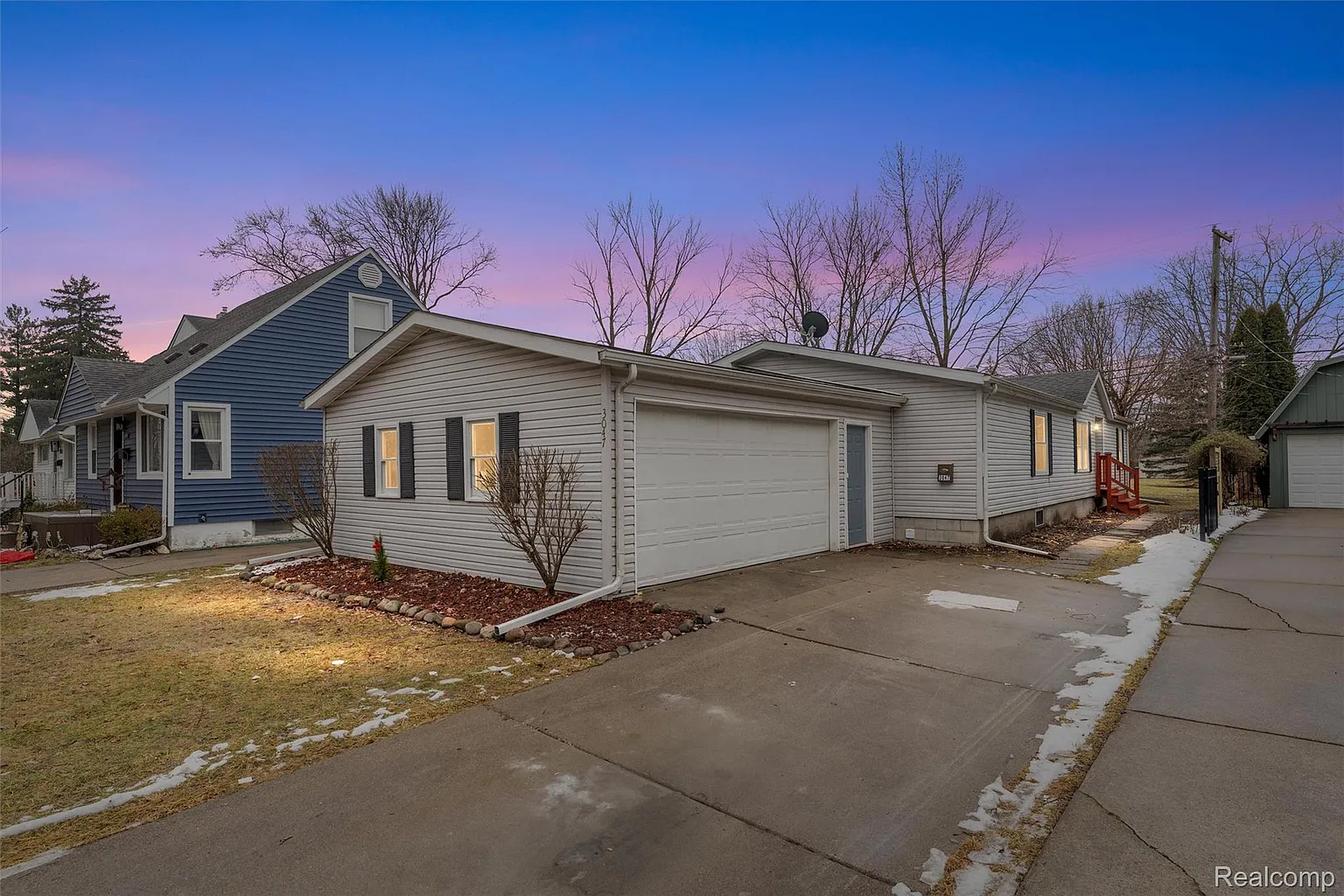 3047 Garden Ave photo 1