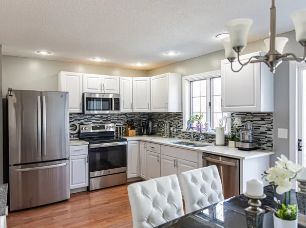 67 Dove Court #67, Windsor Locks, CT 06096