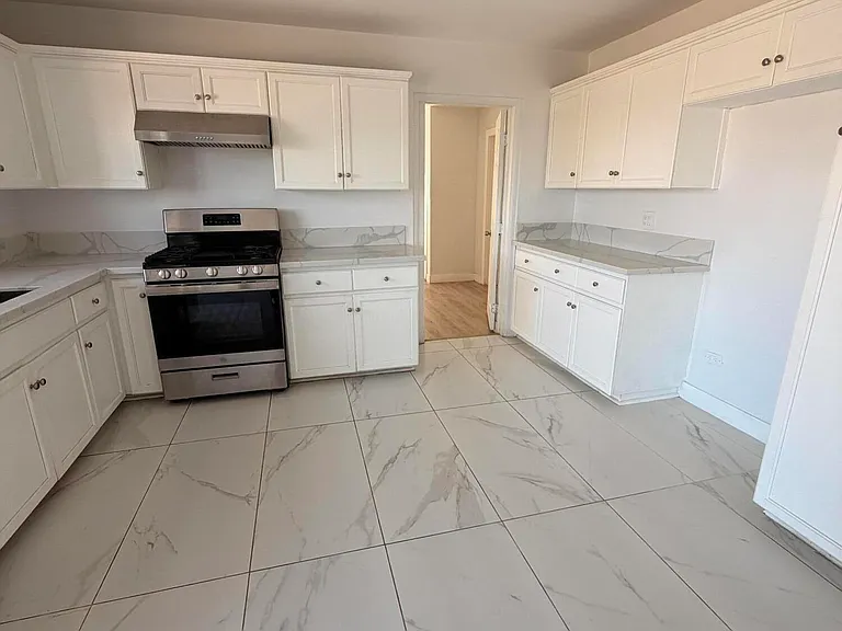 4545 Columbia Way — Photo 3