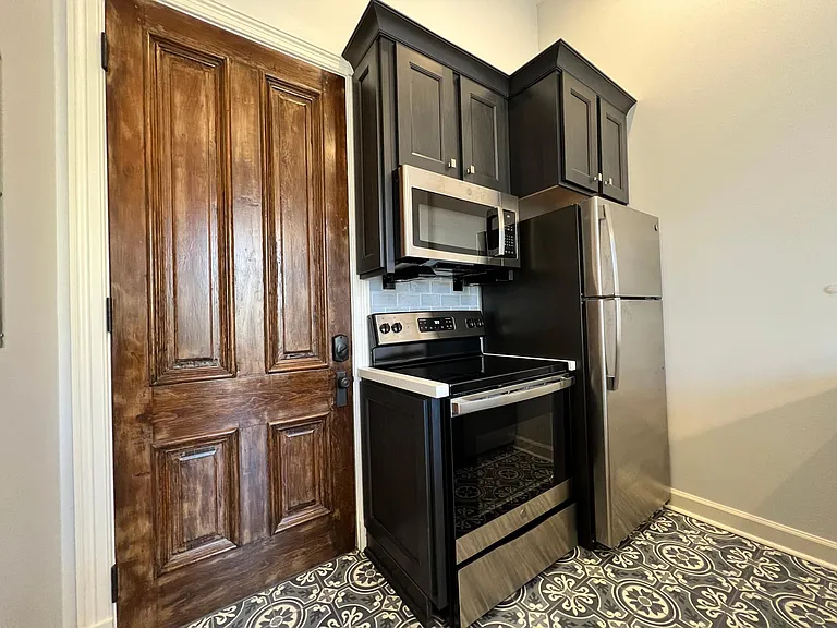 904 Scott St #3 — Photo 6