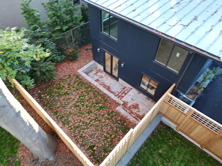 3951 W Barrett Ln — Photo 26