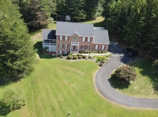 10315 Bear Creek Dr, Manassas, VA 20111