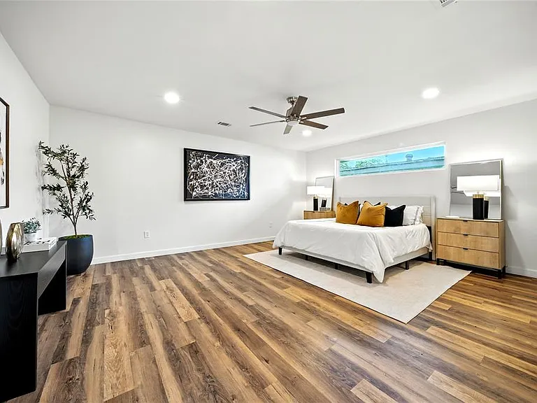 1610 Antoine Dr — Photo 13