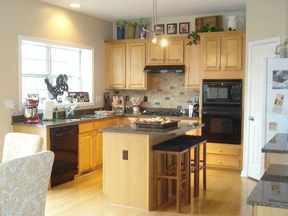 4th image of 104 Susobell Pl