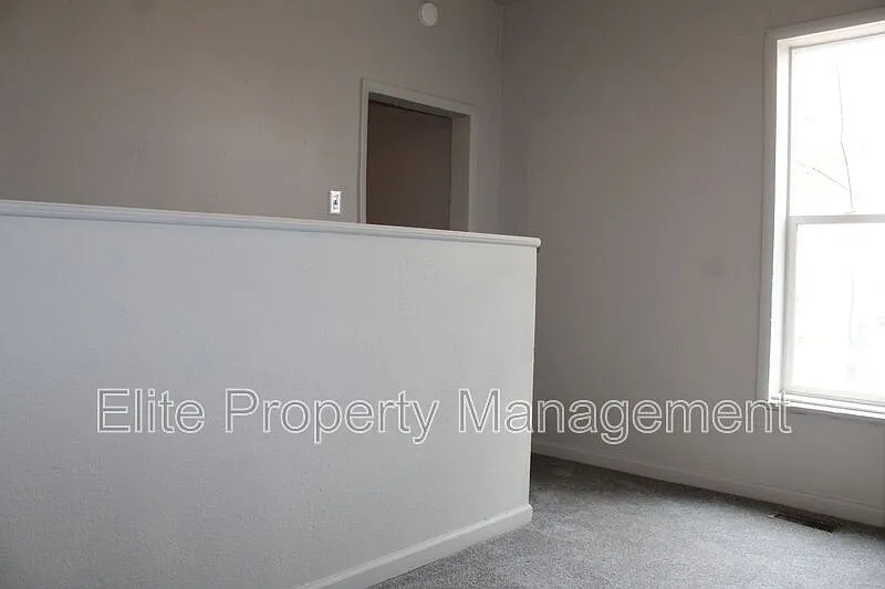 2 bed, 1.5 bath, 756 sqft, $1,125 — Photo 4