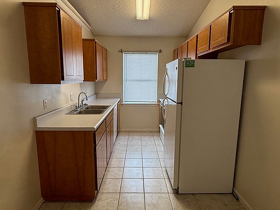 5th image of 150 E Lakemont Dr