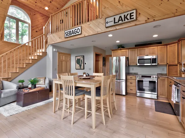 90 Lake Shore Dr, Casco, ME 04015