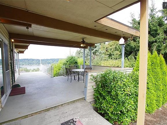 Upstairs outside covered patio - quiet and great views!