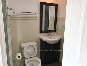 937 Dufferin St #UPPER — Photo 16