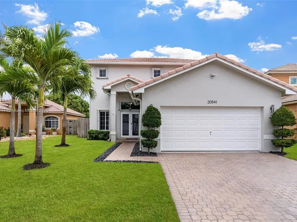 20541 SW 2nd St, Pembroke Pines, FL 33029