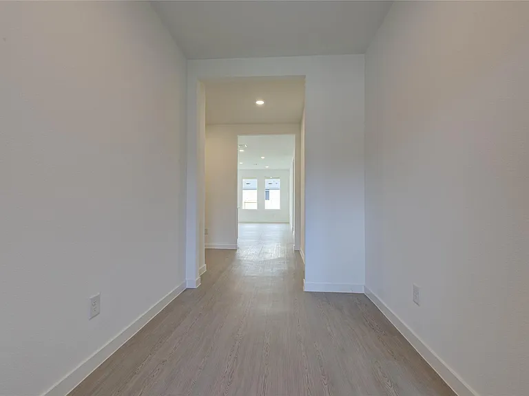400 Robin St — Photo 12