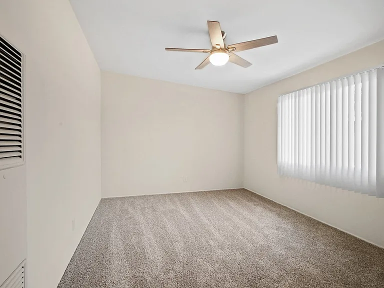Glen Haven Apartments — Photo 11