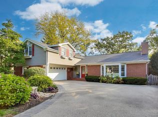 21 Timber Ln, Northbrook, IL 60062