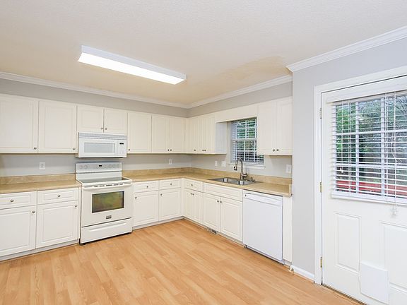 4th image of 4113 Quinn Dr