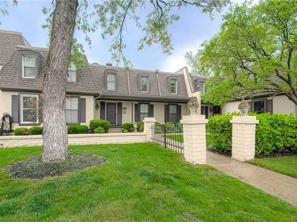 6634 W 109th St APT F, Overland Park, KS 66211