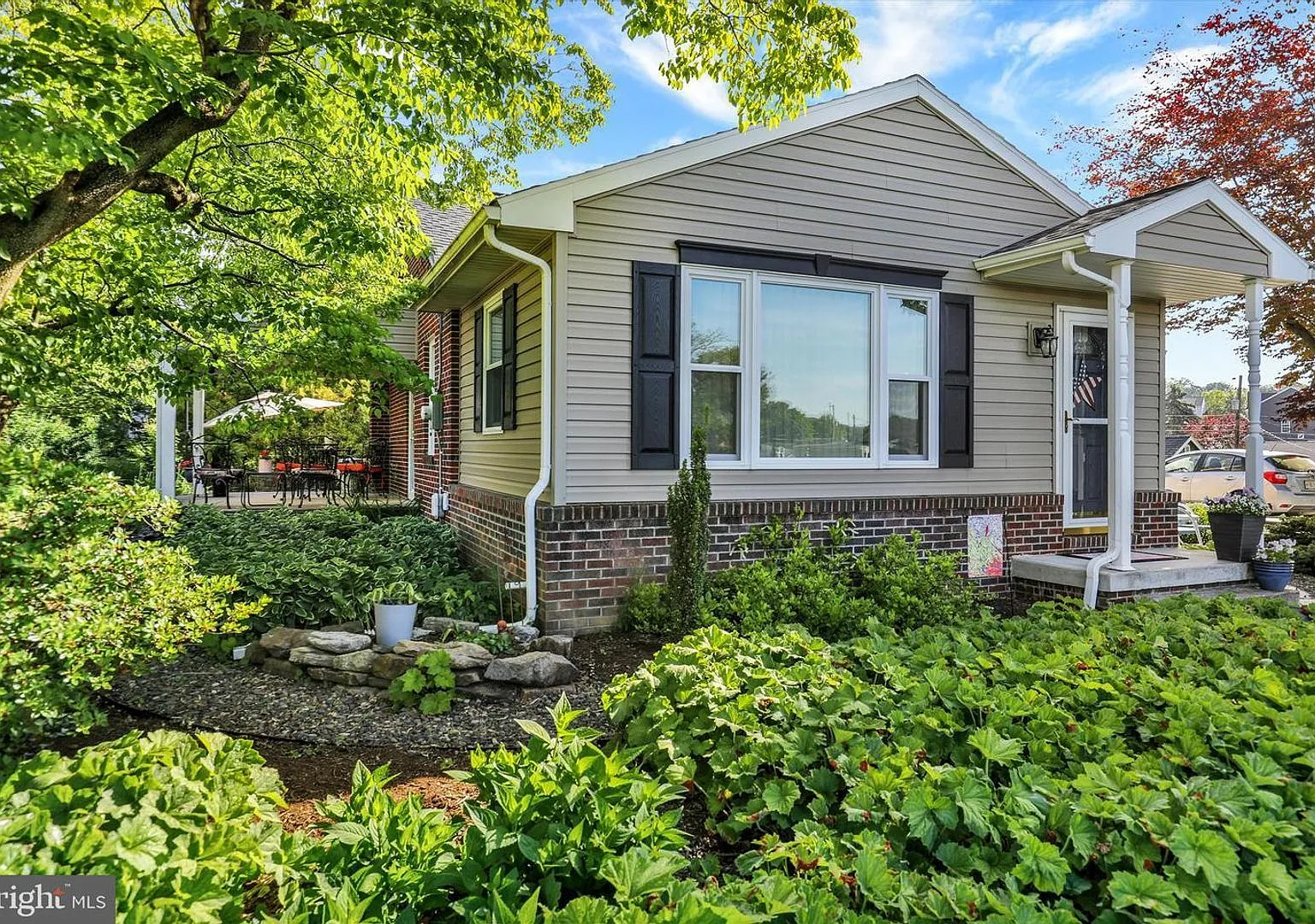 Charming 3-Bed, 2-Bath Home in Wernersville — Photo 3