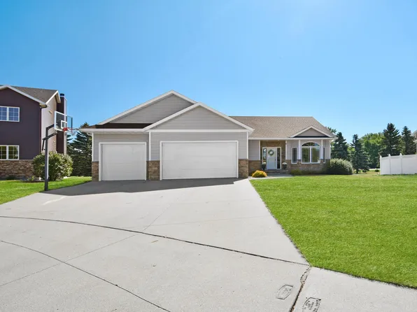 4026 39th St S, Moorhead, MN 56560