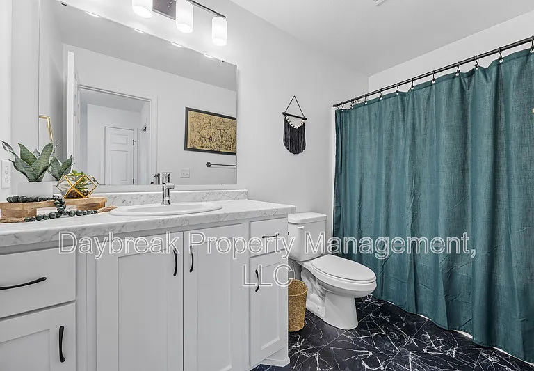 7909 Lost River Rd — Photo 24