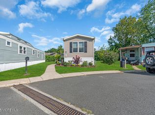 61 Locust Grv, Hazlet, NJ 07730