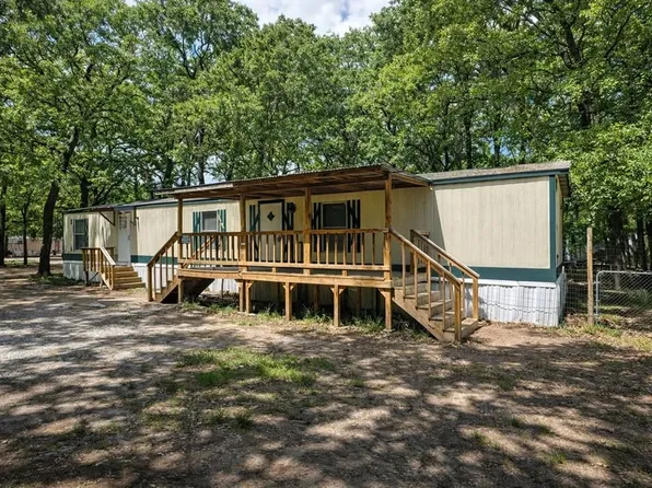 1300 Red Hawk Bay Dr, West Tawakoni, TX 75474