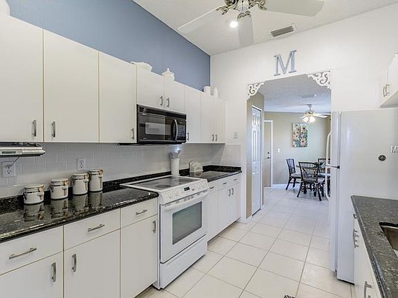 5th image of 934 Kings Blvd #8