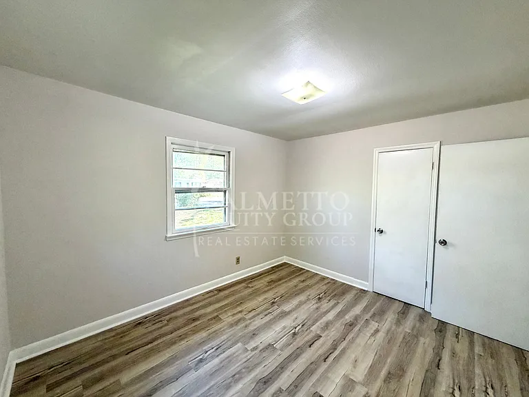 4224 Kildare Dr — Photo 9