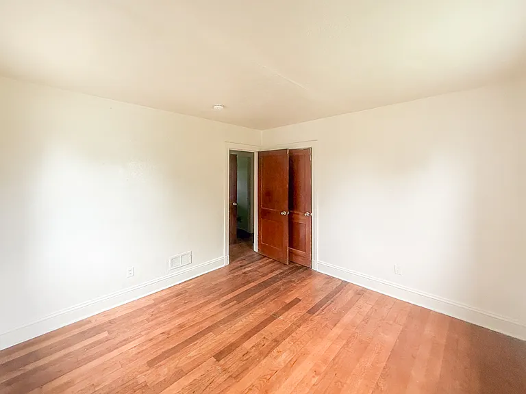 108 E Roanoke St — Photo 10