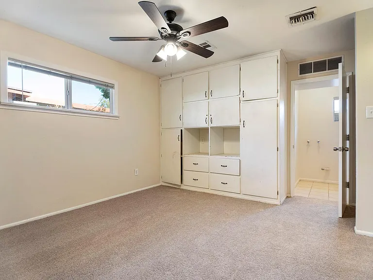 2045 E Don Carlos Ave — Photo 21