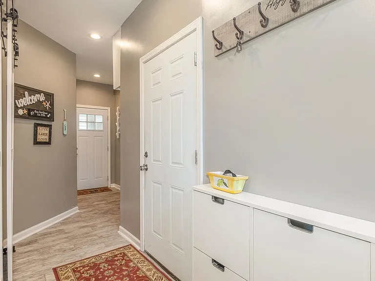 11478 E Shore Dr — Photo 2