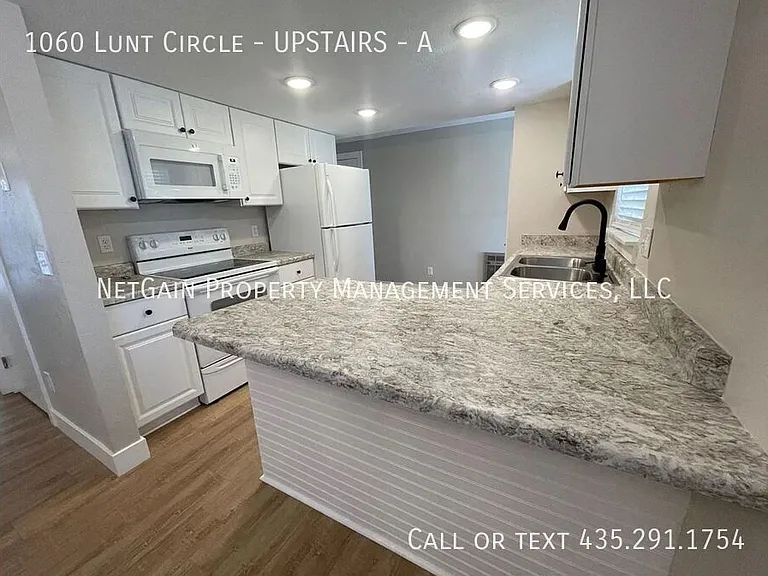 1060 Lunt Cir #A — Photo 7