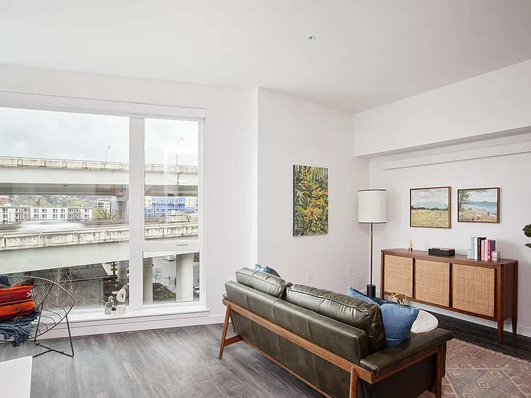 Oro Apartments — Photo 6