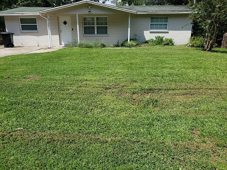 21377 Campbell Dr — Photo 1