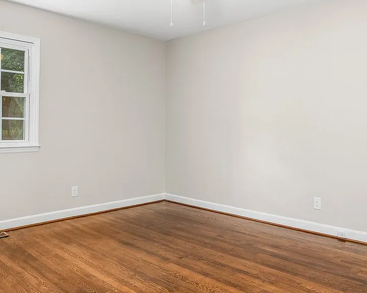 701 N Peace Haven Rd — Photo 25