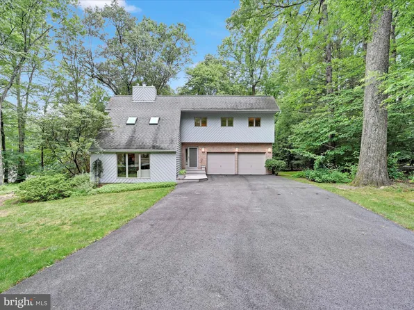 17 Chinkapin Dr, Fleetwood, PA 19522