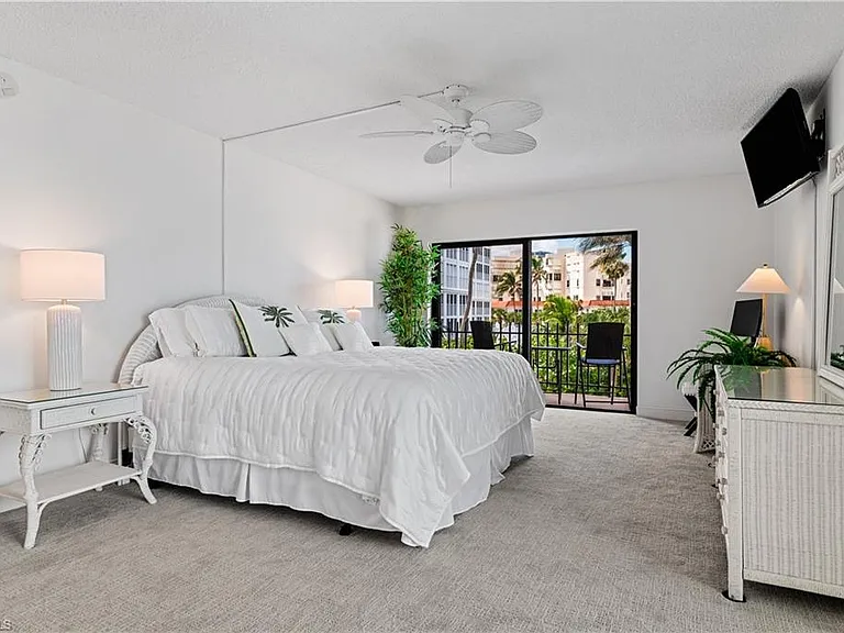 3399 Gulf Shore Blvd N #309 — Photo 23