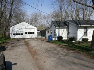 1843 S Calhoun St, Griffith, IN 46319