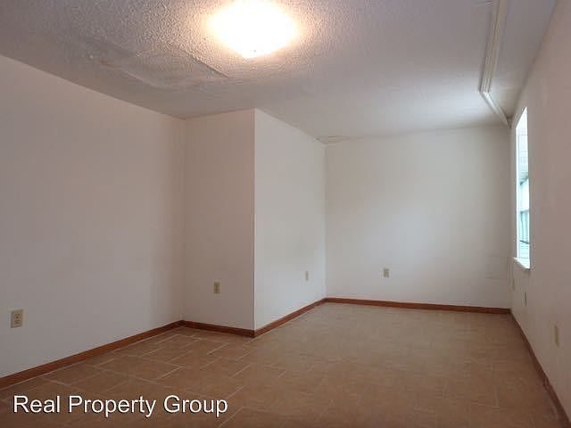 1st image of 305 Waugh St APT A