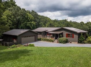 806 Mountain Lake Dr, WAYNESVILLE, NC 28785