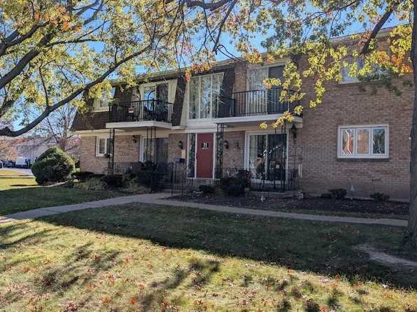 71 Georgian Ln APT 5, Amherst, NY 14221