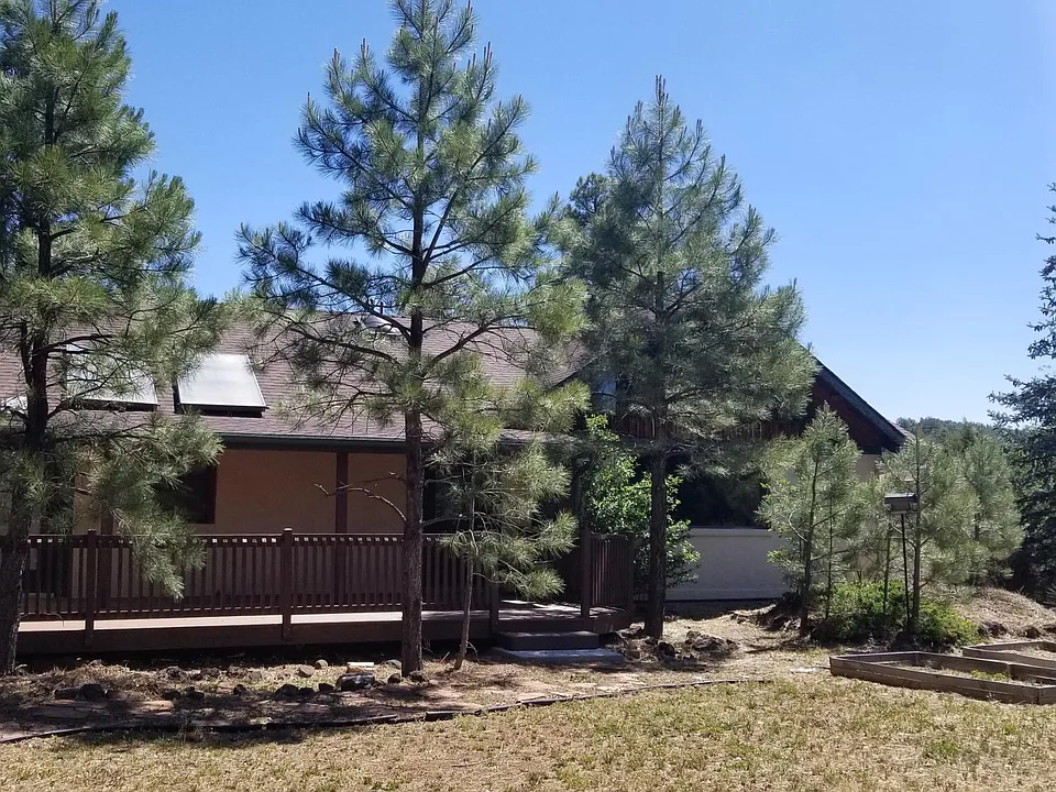 914 W Navajo Ln