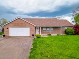 1401 Posey St, Marion, IL 62959