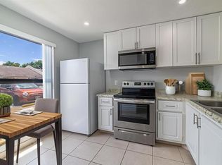 2720 S Oakland Forest Dr APT 910, Fort Lauderdale, FL 33309